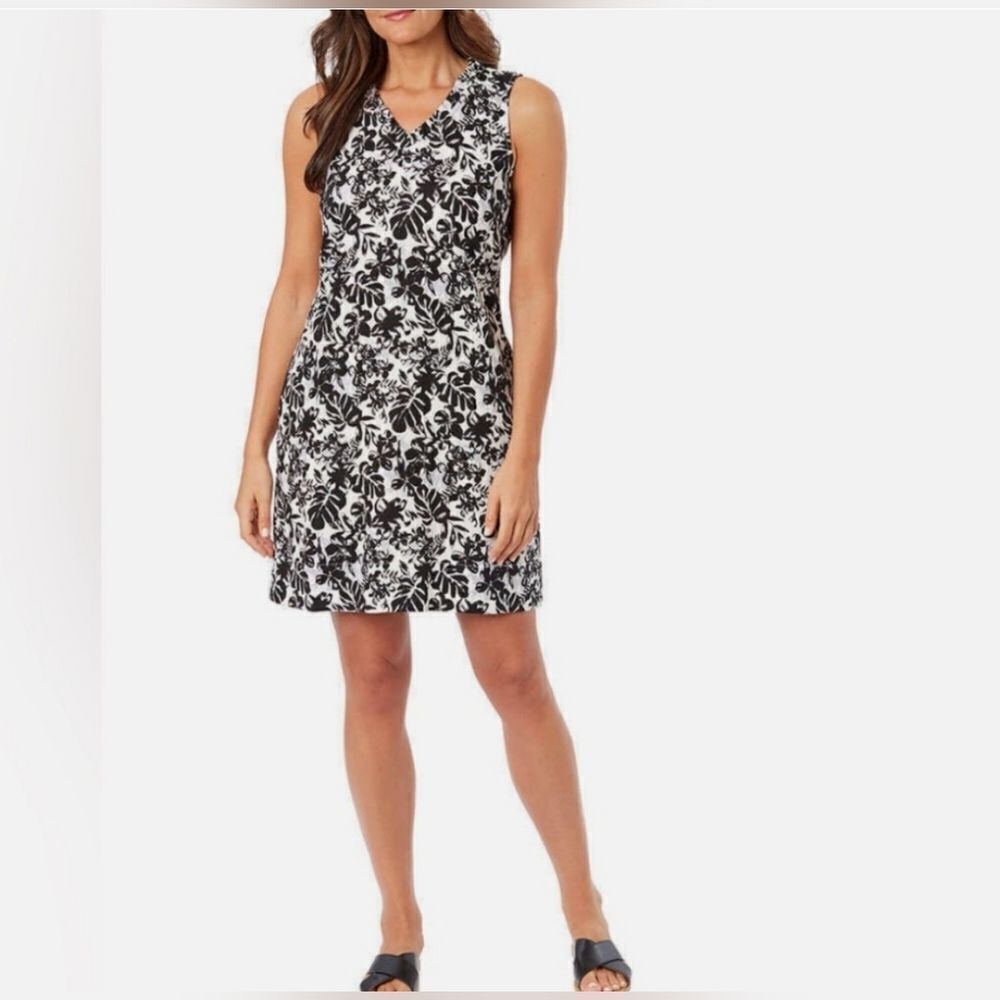 Briggs Ladies' Ruffle V-Neck Linen Blend Dress, SIZE MEDIUM